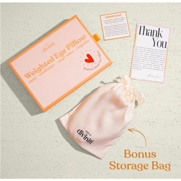 Heart Weighted Eye Mask for Sleeping - Picture 8 of 9